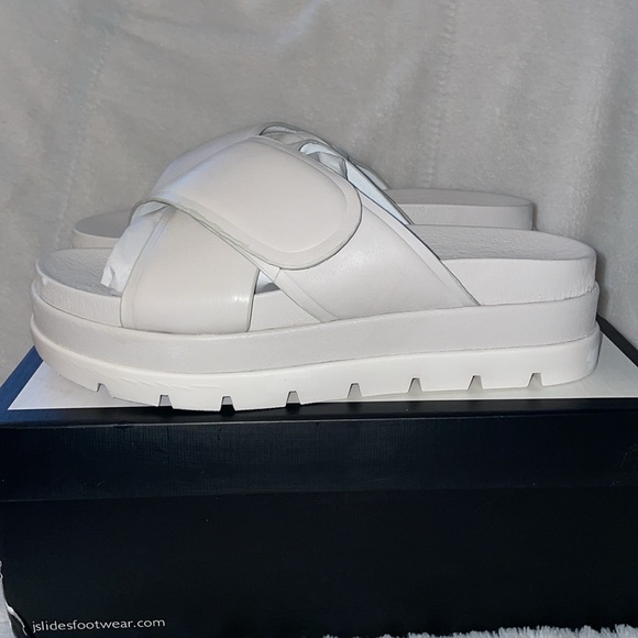 NWT J/SLIDES BELLA Ivory Leather Sandal - Picture 9 of 13